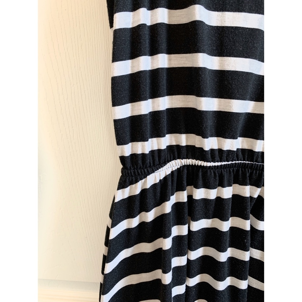 Casual Striped Dress - Picture 2 of 5